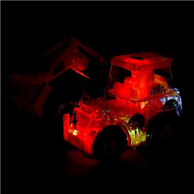 Трактор «Шестерёнки», работает от батареек, звуковые и световые эффекты, уценка