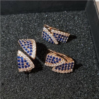 Шикарный комплект ювелирной бижутерии с позолотой, серьги с синими камнями, кольцо безразмерное, 43287, арт.947.124