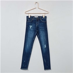 Узкие джинсы с необработанными краями - голубой