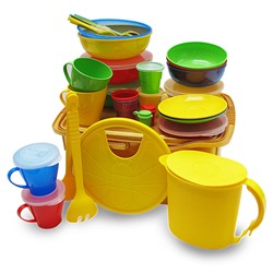 Дорожный набор посуды на 4 персоны "Семейный-4" в контейнере 17л с герм.крышкой и двумя ручками