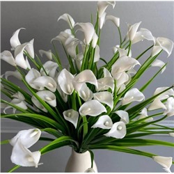 Цветы искусственные декоративные Каллы белые пластик 7 веток 28 цветков 40см