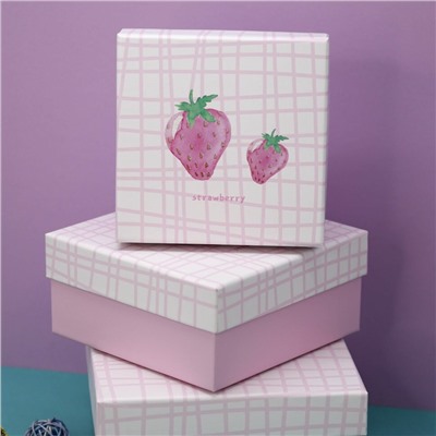Подарочная коробка «Two strawberry», 16*16*7.5