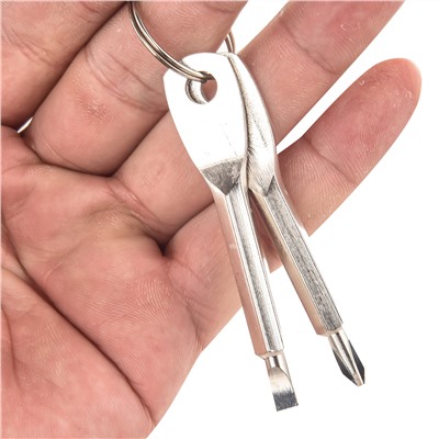 EDC-комплект отверток-брелок для ключей (серебристый) - В комплект входят две отвертки - плоская и крестообразная. Отвертки соединены кольцом для ключей и отлично подходят не только в качестве инструмента, который будет всегда под рукой, но и брелка для ключей №23