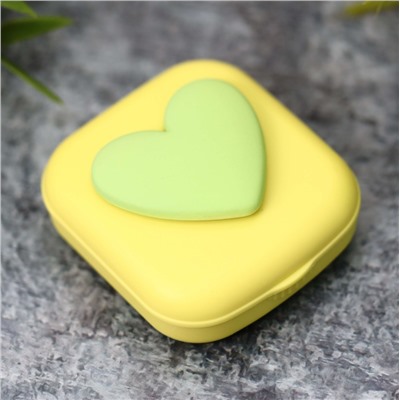 Контейнер для линз «Heart paint», yellow