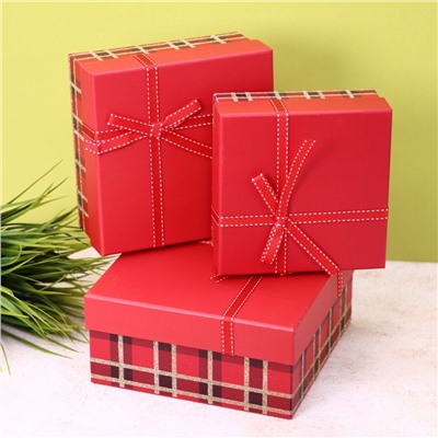 Подарочная коробка «Black and red cell», 14*14*6.5