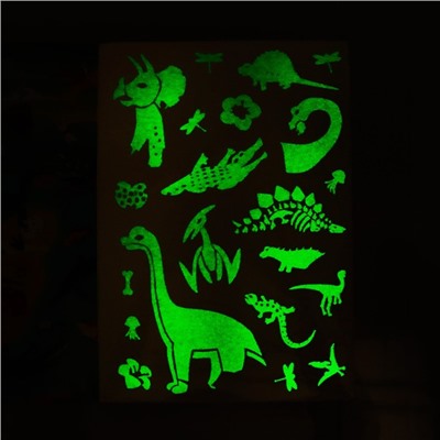Книга со светящимися наклейками «Время динозавров», 40 наклеек, 4 стр.